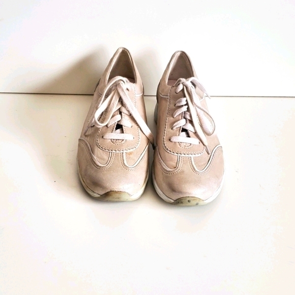 Mephisto metallic light gold sneakers - Picture 1 of 7